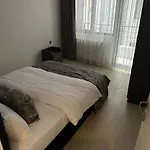 Nora 아파트호텔